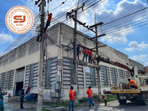 งานจัดระเบียบสายไฟฟ้าโรงงานอุตสาหกรรม